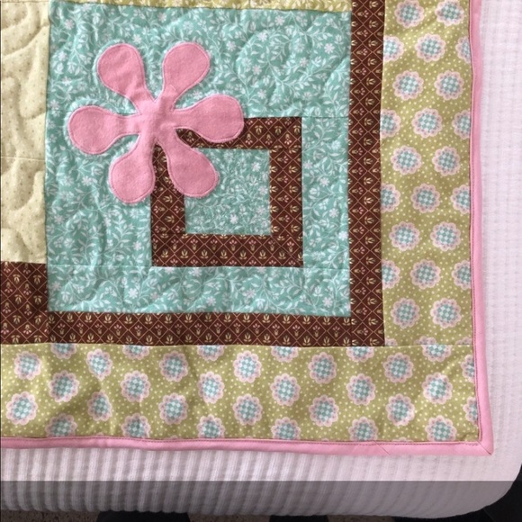 Handmade Quilt - Picture 2 of 6